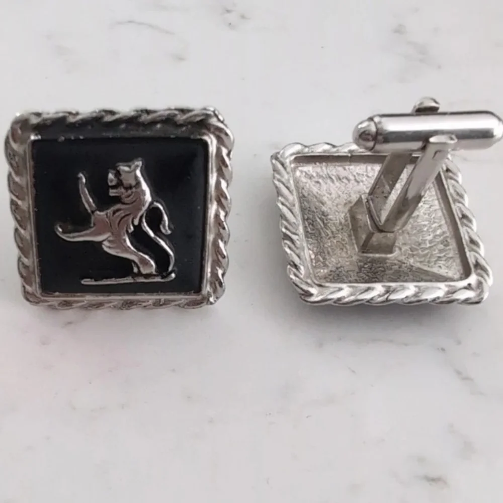 Vintage Silver-Tone Heraldic Lion Crest Cufflinks 1960's-70's